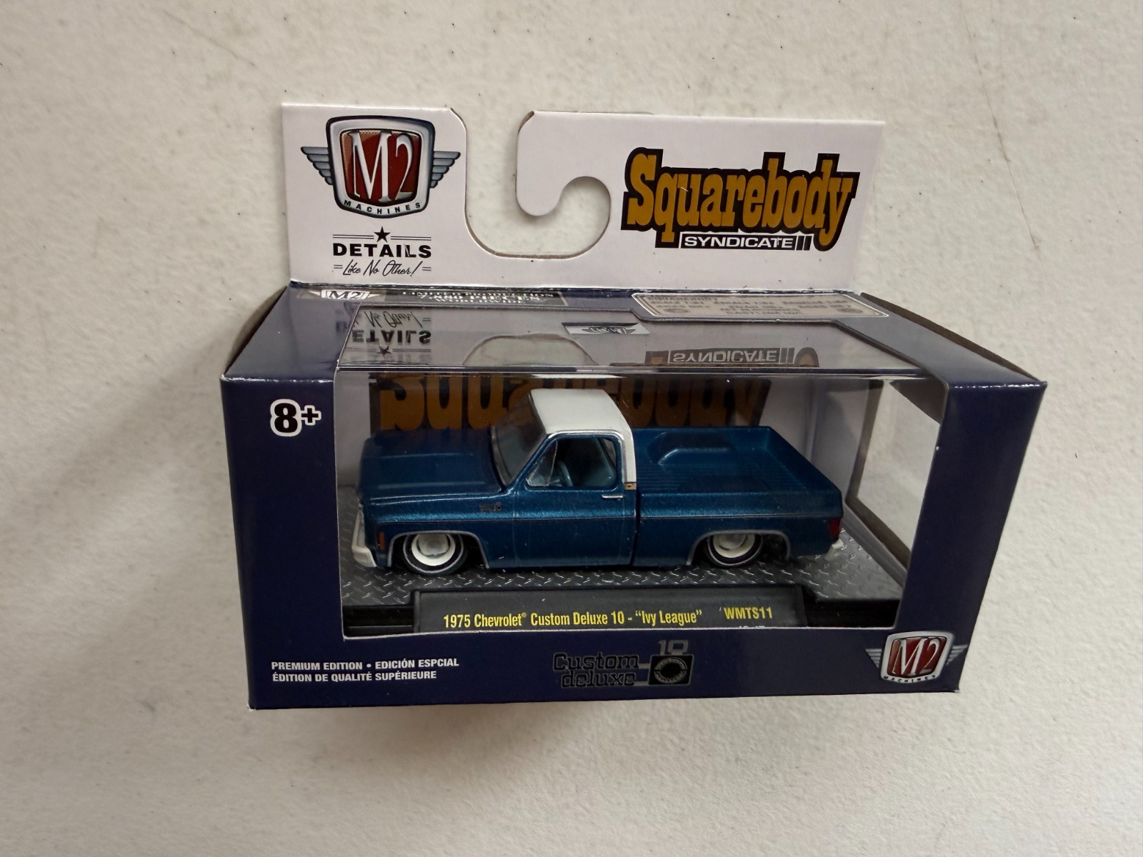 M2 Machines Squarebody Sydicate 1975 Chevrolet Custom Deluxe 10 Ivy League BV4