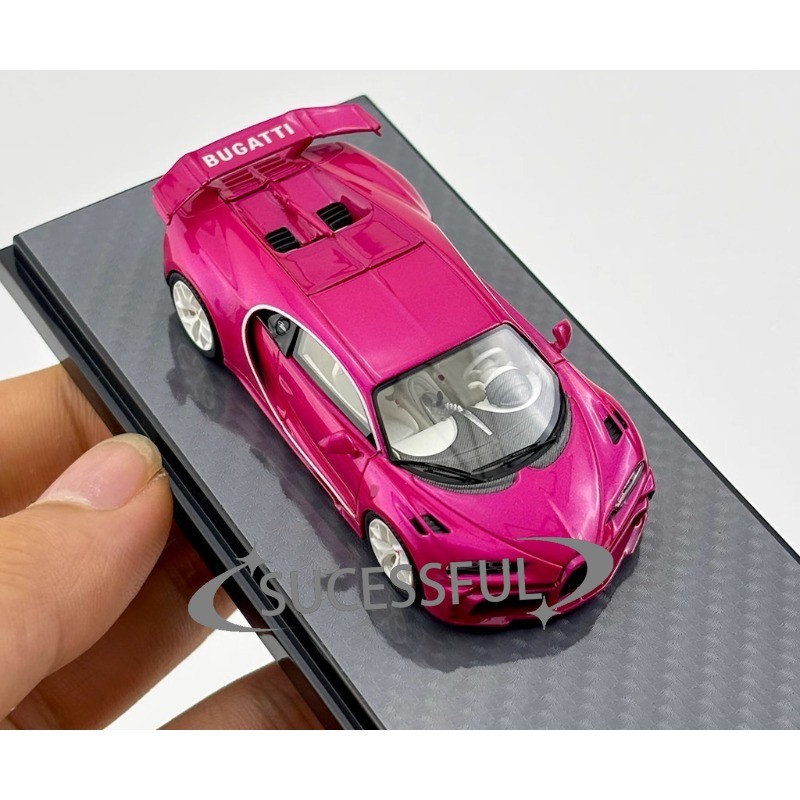 YM 1:64 Pink Bugatti Chiron CRL Super Resin Diecast Racing Car Model Brand New