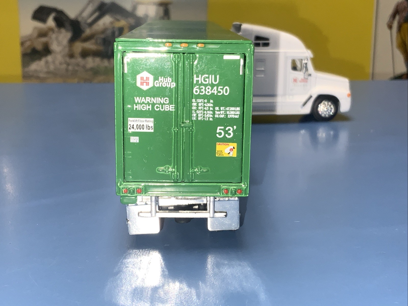 Liberty Classics Freightliner Century Class Hub Group Tractor Trailer 1:64