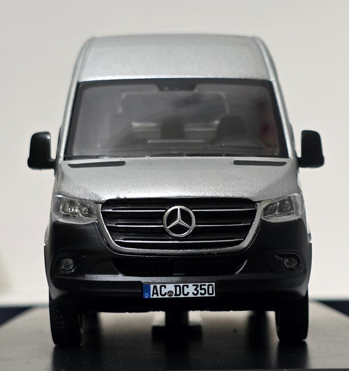 Mercedes Sprinter Van (W907) Silver 2018 1:43 Norev 351175 Diecast (18)