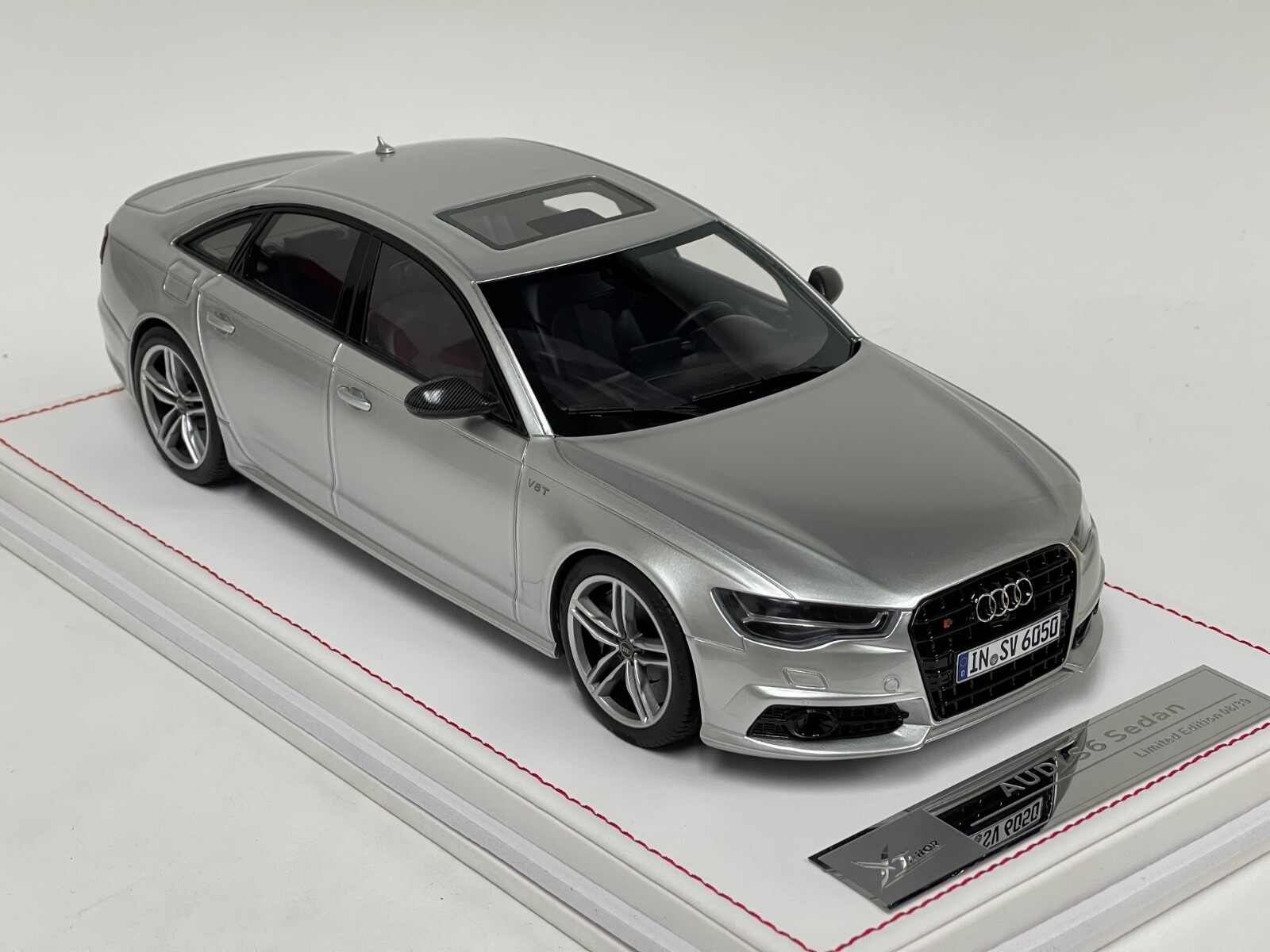 1/18 Ivy Models Audi S6 in Florett Silver Metallic Leather Base limited 39 pcs