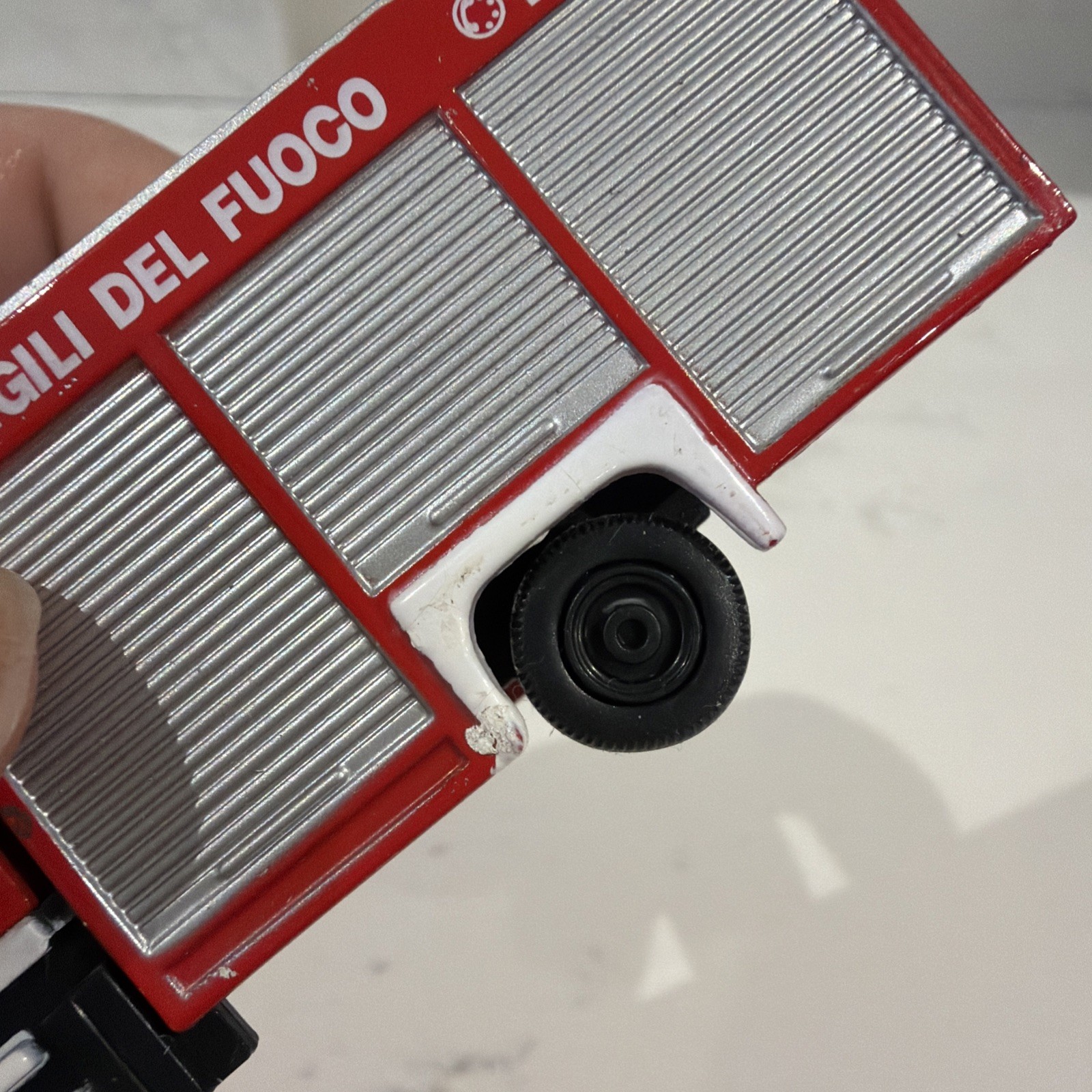 Del Prado 1/72 Scale 231222G – City 2000 Iveco Eurofire – Red Diecast Model