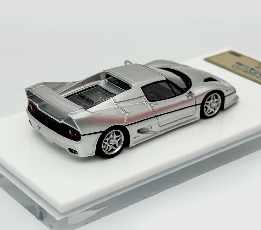 DMH 1:64 Silver F50 Aperta Hard Top Racing Sports Model Diecast Resin Car
