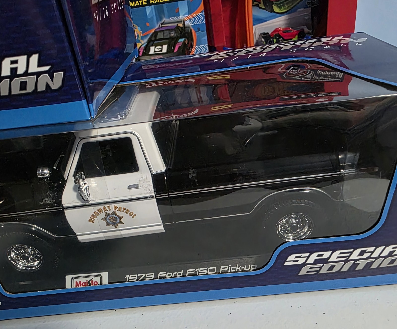 Maisto 1974 Chevy C10 Cheyenne Super Blue/Red + 1979 Ford F150 Patrol 3pc Lot
