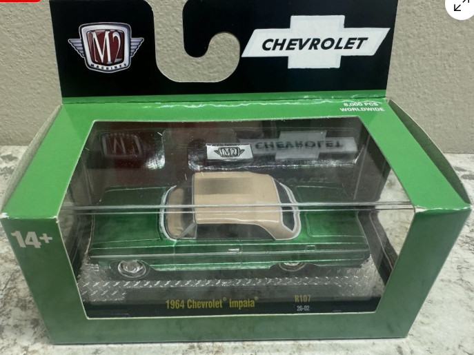 M2 Machines AutoThentics Rel 107 1:64 1964 Chevrolet Impala