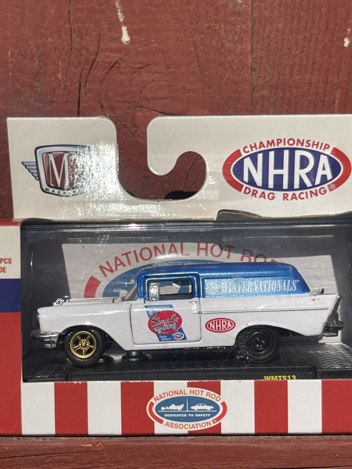 2020 M2 MACHINES 1957 CHEVROLET SEDAN DELIVEY GASSER – WMTS13 20-21 / 1:64 NHRA
