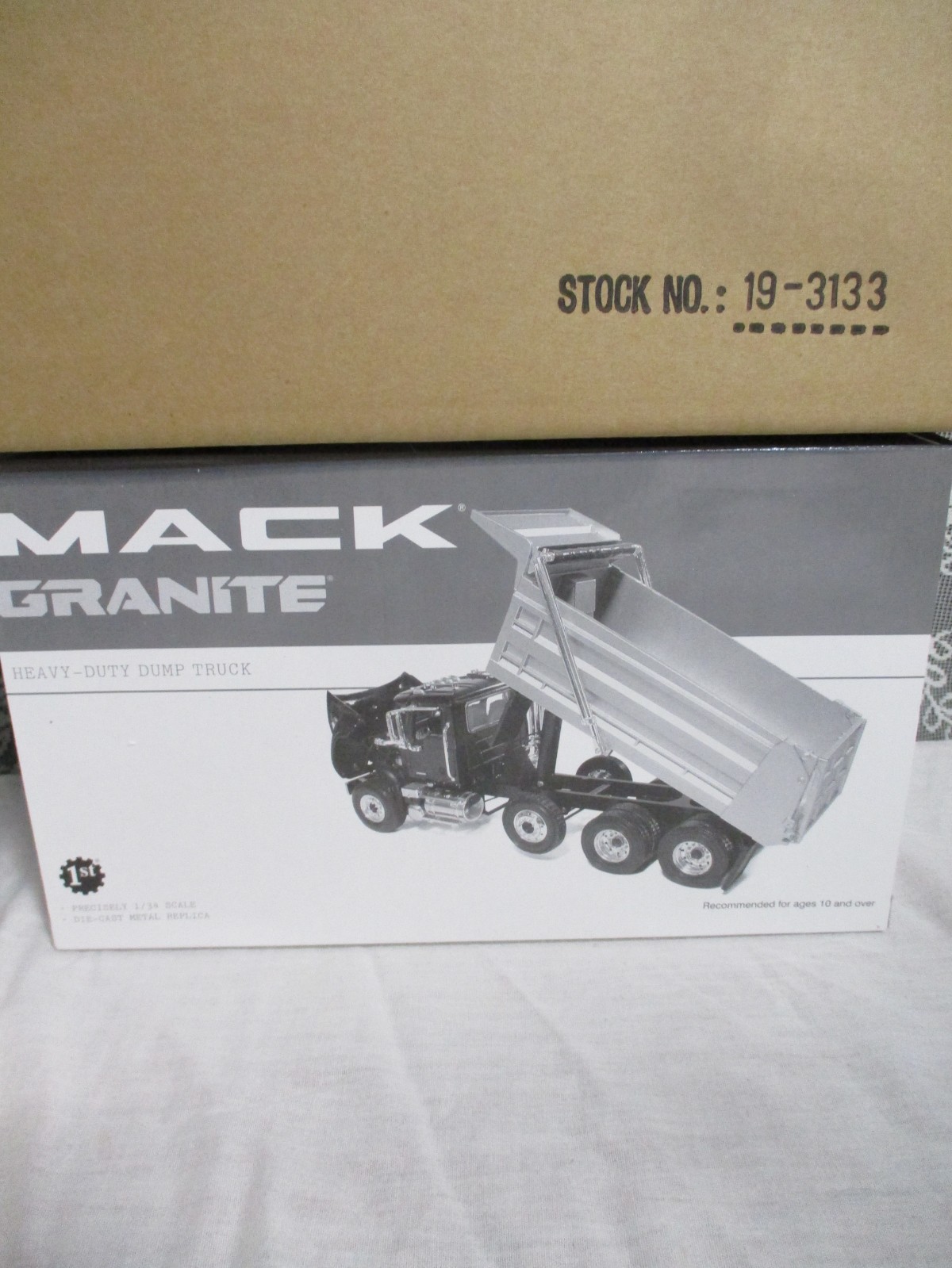 First Gear 1/34th Mack Granite Dump Truck Welding Quarries 19-3133 Sealed-new