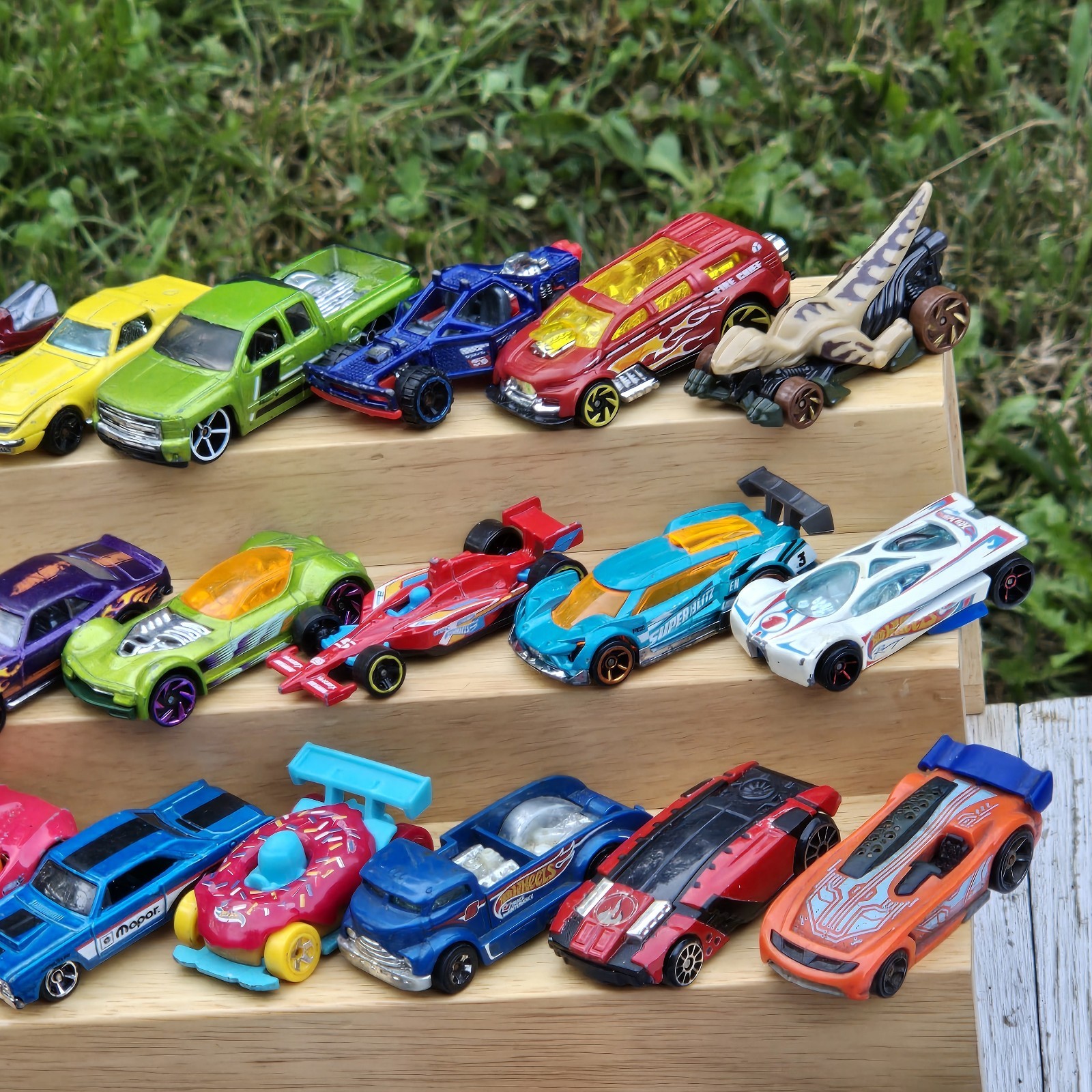 Hot Wheels Lot of 50 Loose Cars Trucks Race Cars Mixed Diecast Mattel VGC