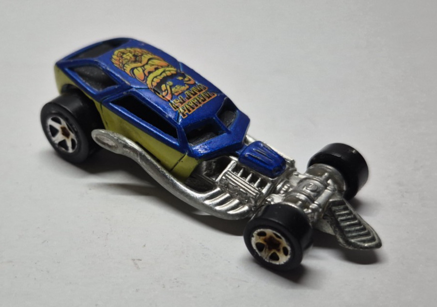 Hot Wheels Surf Crate Die-cast Car Blue and Yellow 1999 Scale 1:64