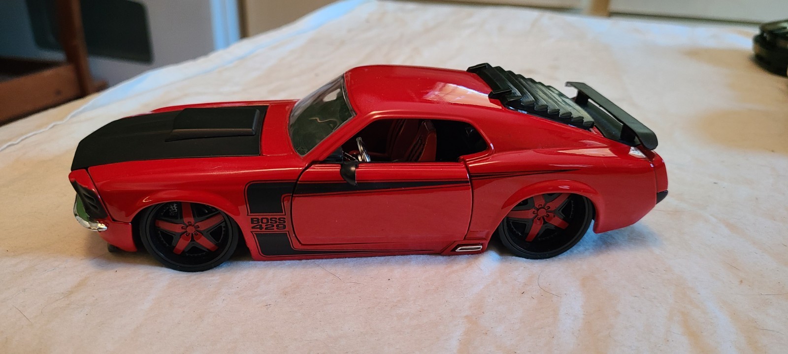 Jada 1/24 Scale 1970 Ford Mustang Boss Red and Black Die-Cast Car No Box