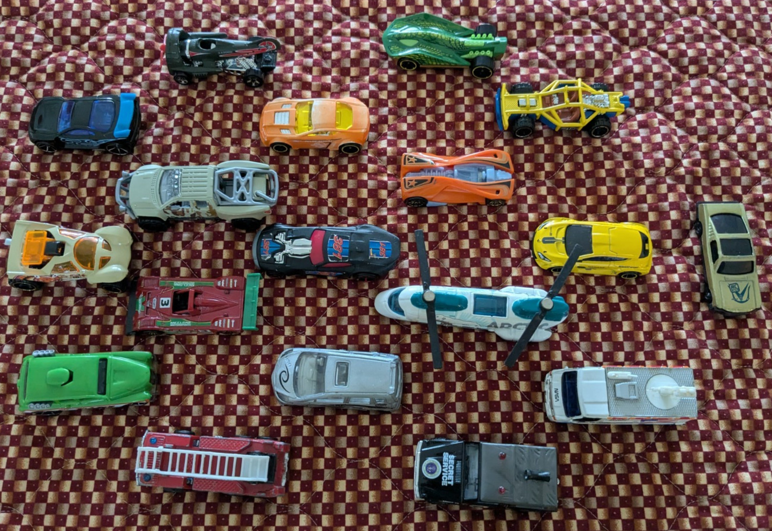 Lot of 18 Die Cast Various Model Cars, Trucks, Vans, Helicopter, Race Car +++