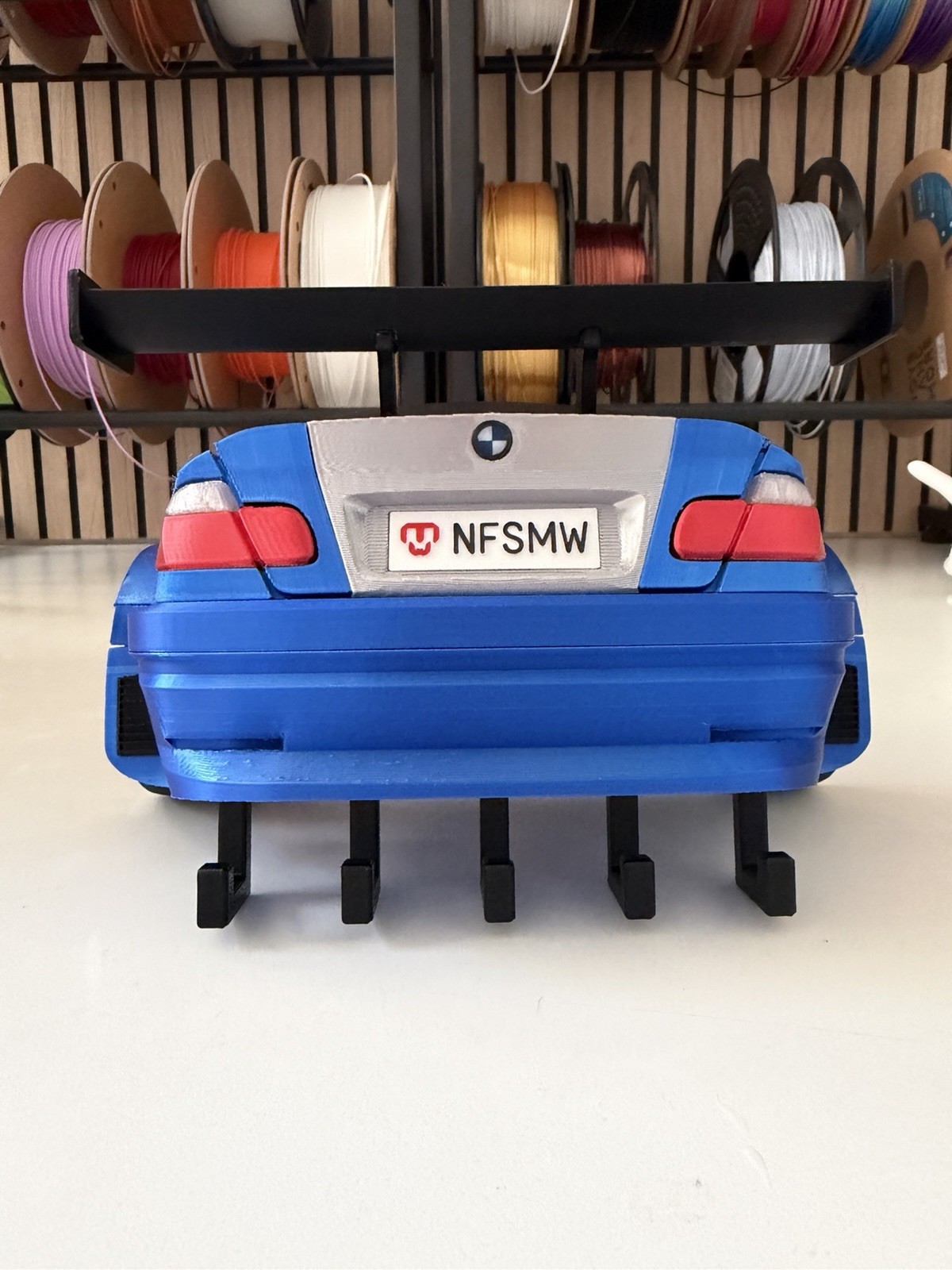 BMW M3 GTR 2003 Need for Speed Most Wanted Model Car Blue Silver Keychain Holder