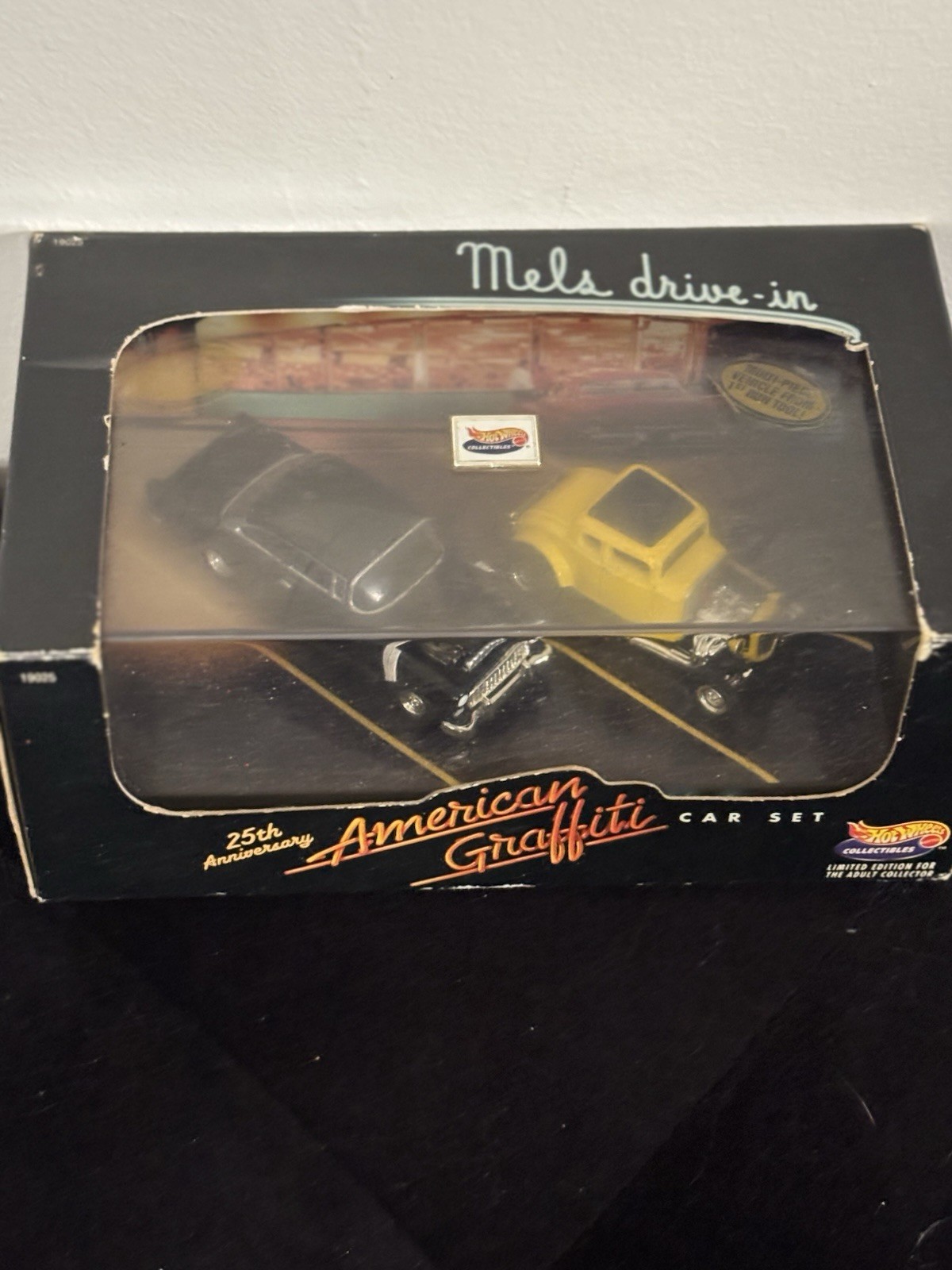Hot Wheels 1:64 1998 American Graffiti Mel’s Drive-In 2 Car Set #19025 LE F0168
