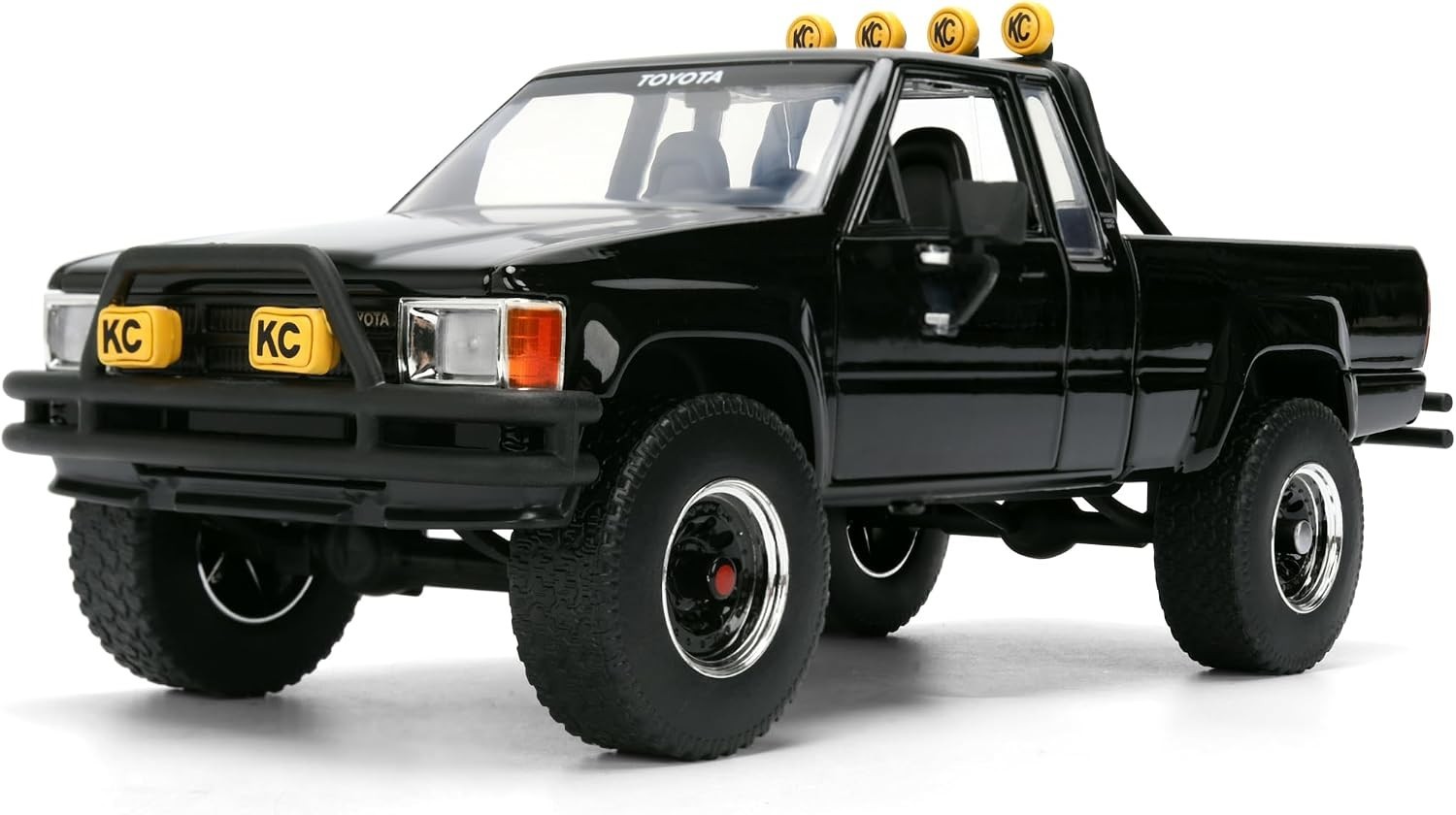 Jada 1:24 1985 Toyota SR5 Pickup and Marty’s Skateboard Back To The Future 36479