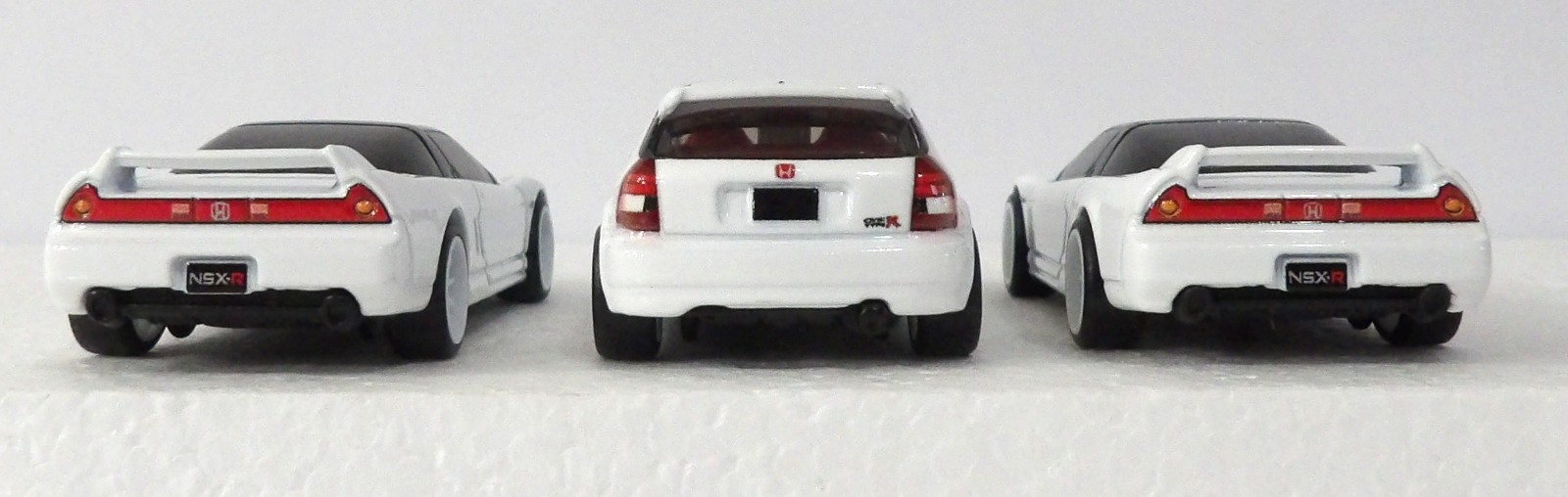 Hot Wheels 2025 Honda Diorama 1999 Honda Civic Type R 2003 Honda NSX-R 3car JC15