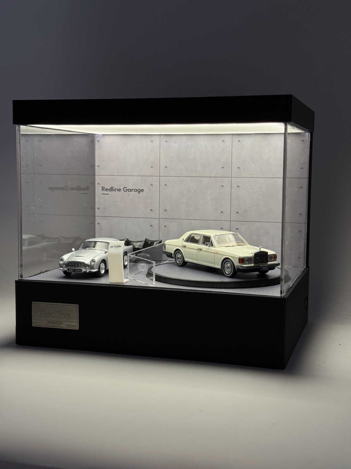 Rotating Car Display Case LED Showroom Acrylic Diorama Display Box Garage