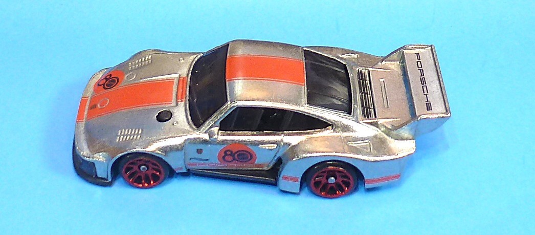 HOT WHEELS ZAMAC VW PORSCHE 935 80TH ANNIVERSARY REPLAY THE CLASSIS 1/64