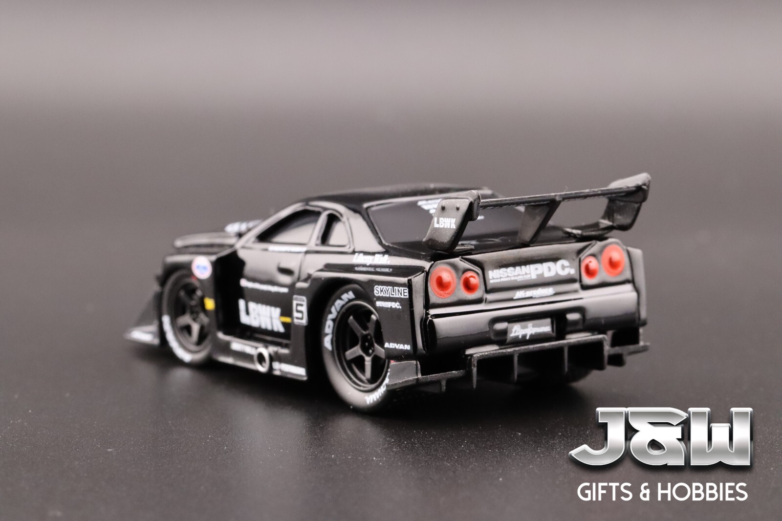 Muscle Machines LBWK Nissan GT-R R34 Super Silhouette Black 11556 1/64