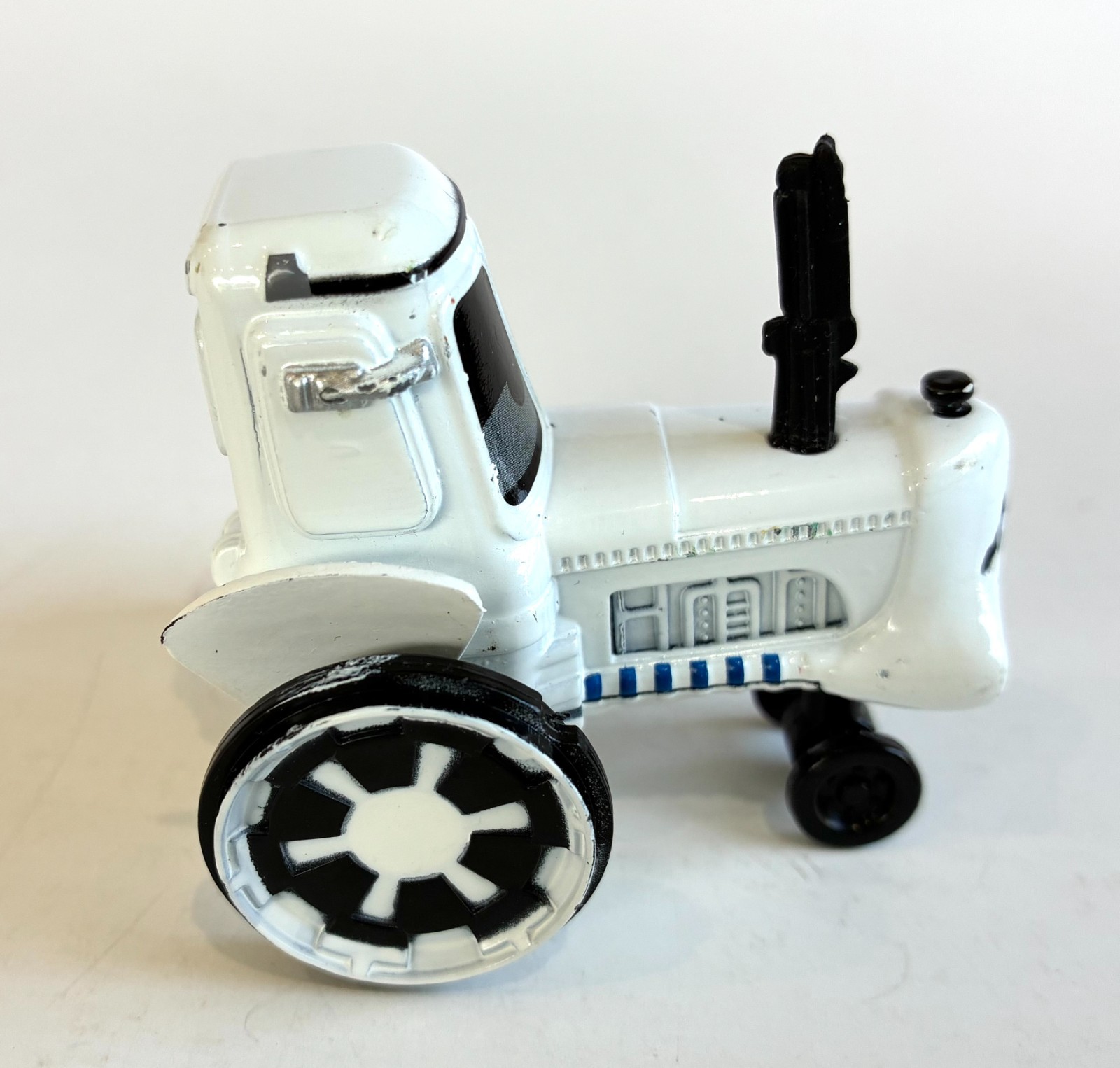 Disney Pixar Cars– Star Wars– Tractor as Stormtrooper