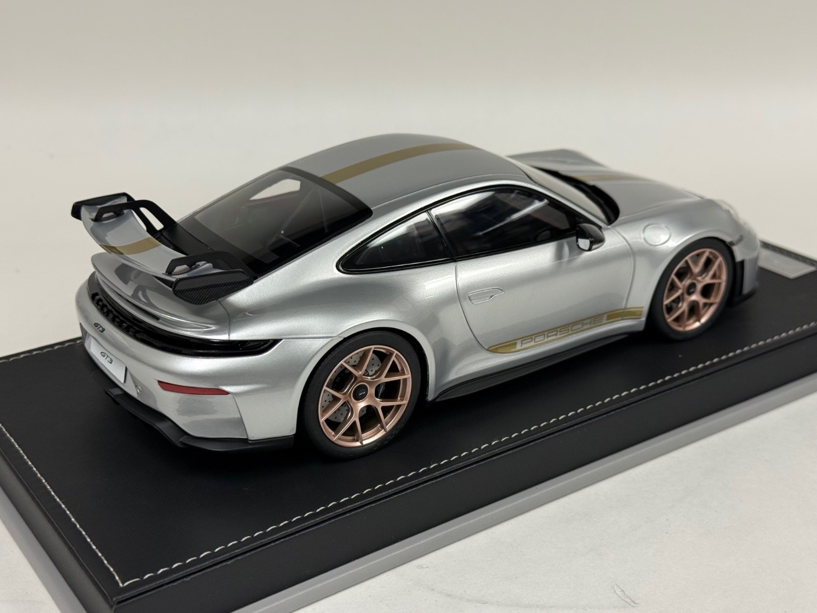 1/18 Ivy Porsche 911 GT3 992.1 Silver Gold Stripe Leather 20 pcs AB656 LAST ONE