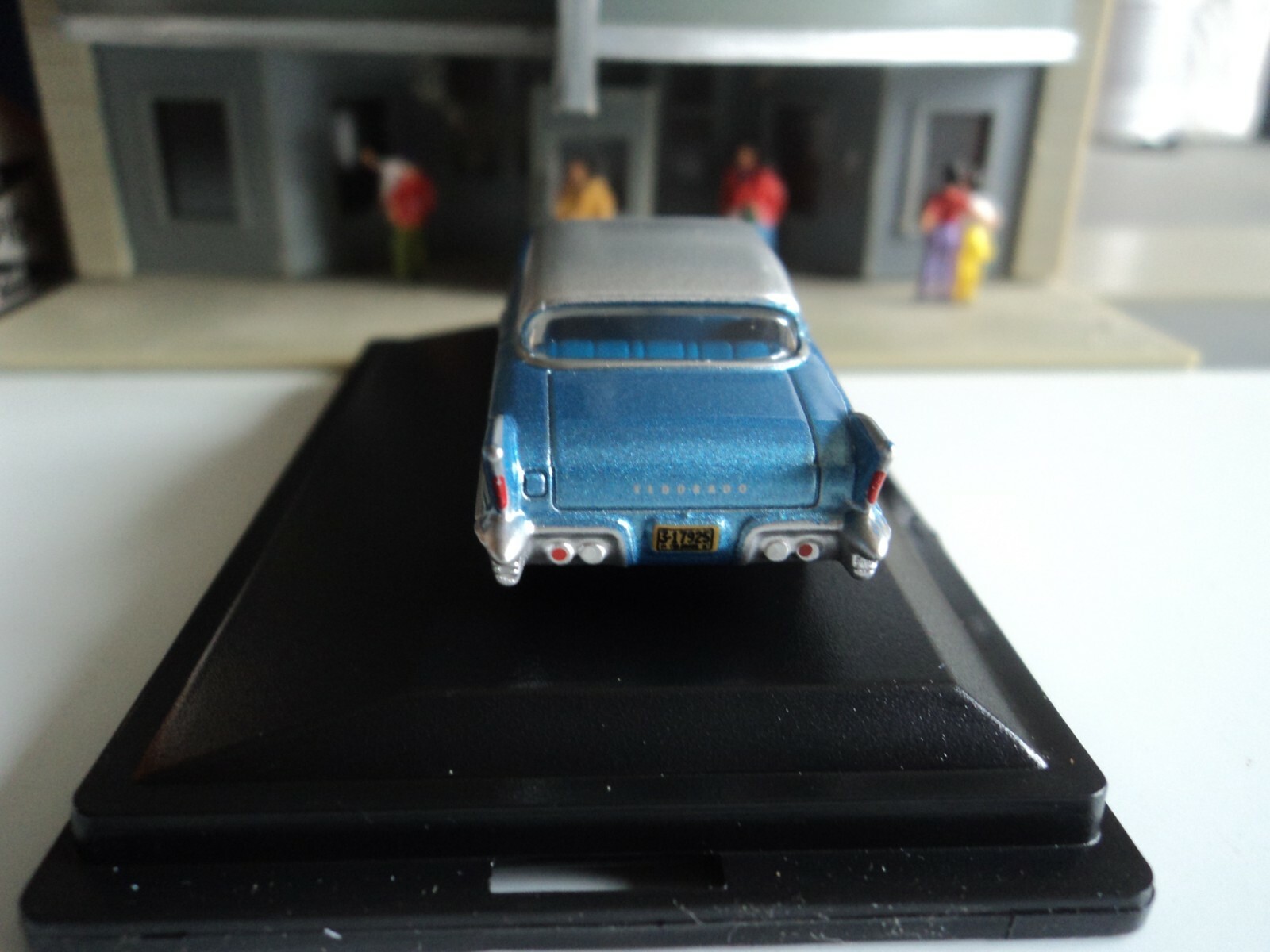 Oxford 1957 CADILLAC ELDORADO HARD TOP Blue 1/87 HO diecast car GM