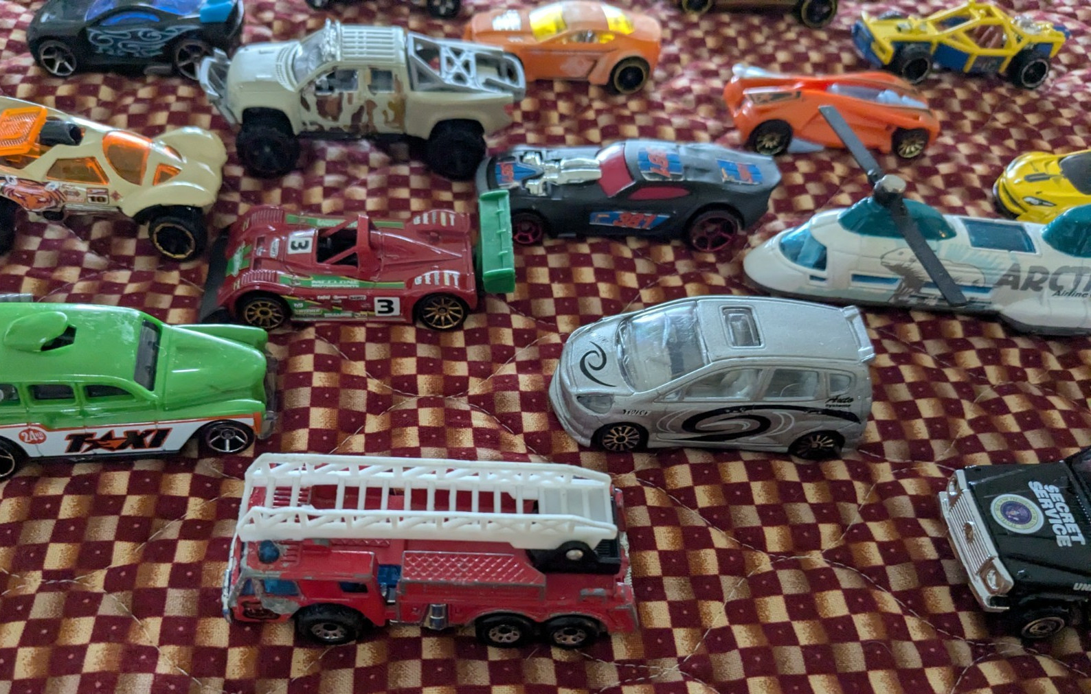 Lot of 18 Die Cast Various Model Cars, Trucks, Vans, Helicopter, Race Car +++