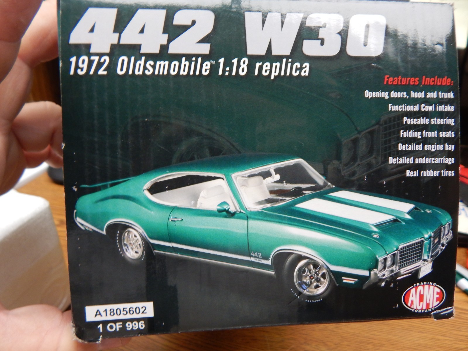 ACME 1972 OLDS 442 W30 NIB 1/18 SCALE 1 OF 996 MADE GREEN STILL TAPED SHUT LQQK