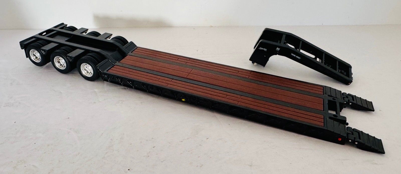 1:50 Trail King Tri-Axle Lowboy Trailer By Norscot