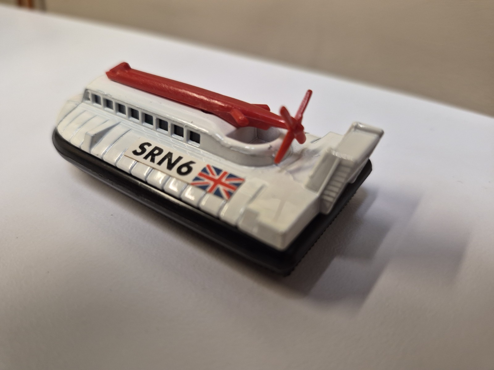 Vintage Lesney Matchbox Superfast #72 SRN6 HOVERCRAFT Diecast with Original Box.