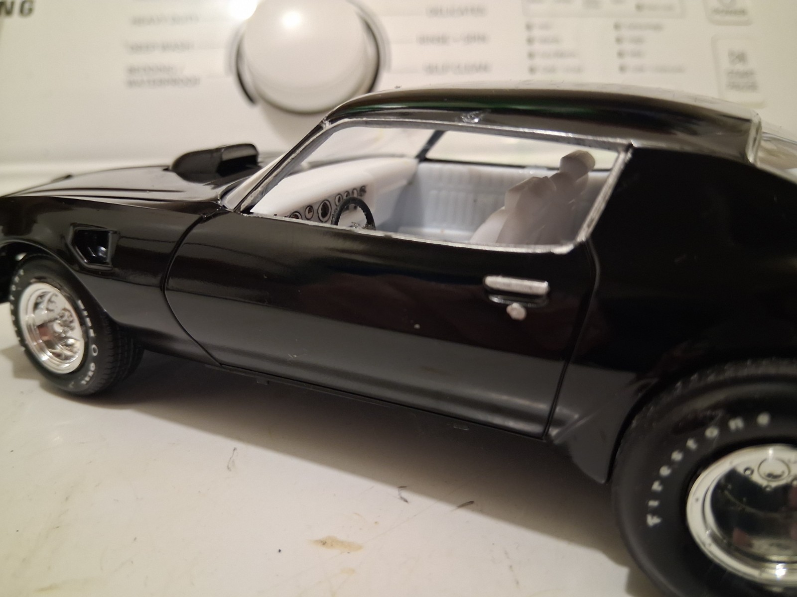 Revell 1:24 Pontiac Firebird Trans Am Black Plastic Model Car Opening Hood