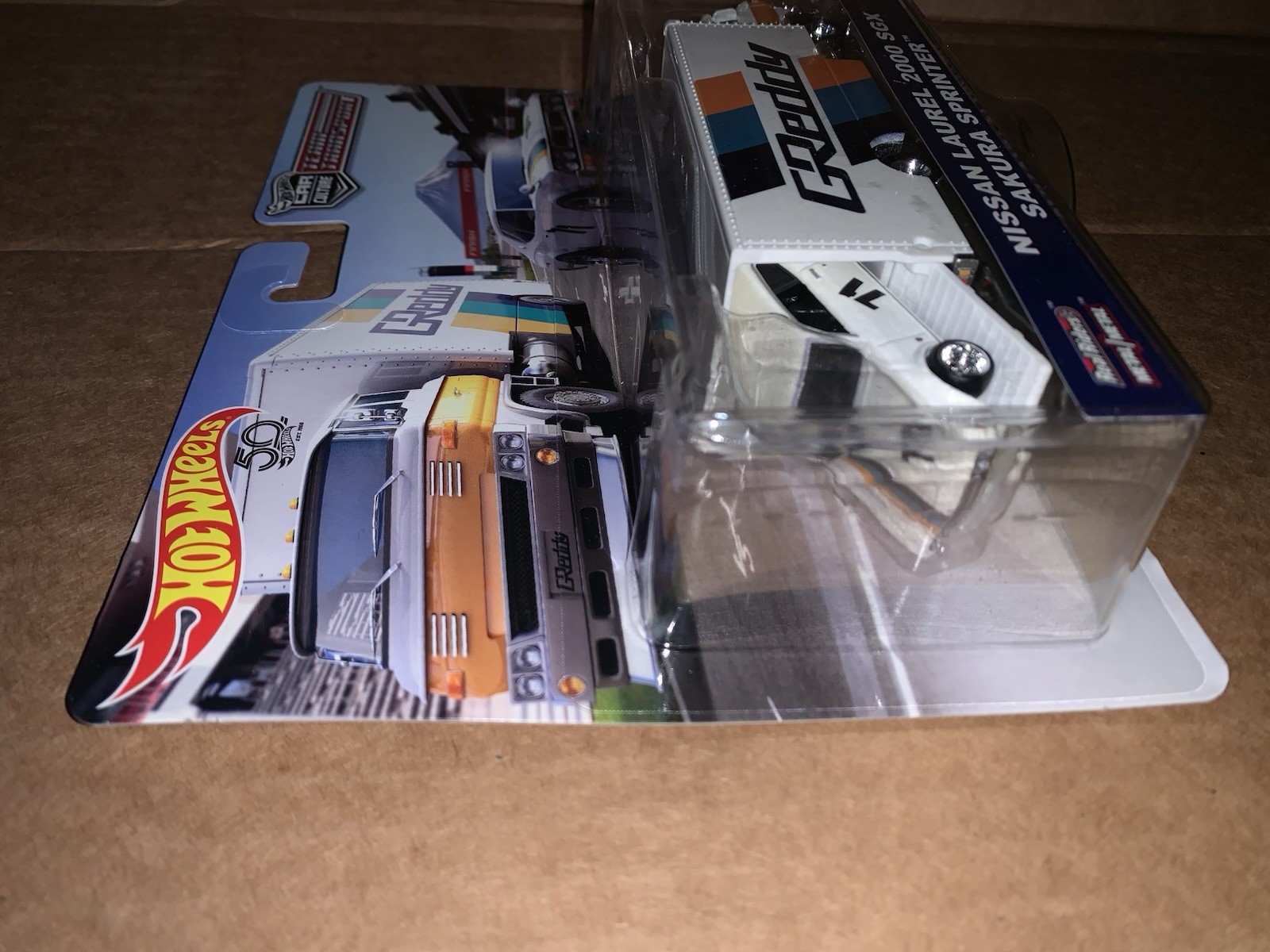 2018 Hot Wheels Team Transport Nissan Laurel 2000 SGX Sakura Sprinter New
