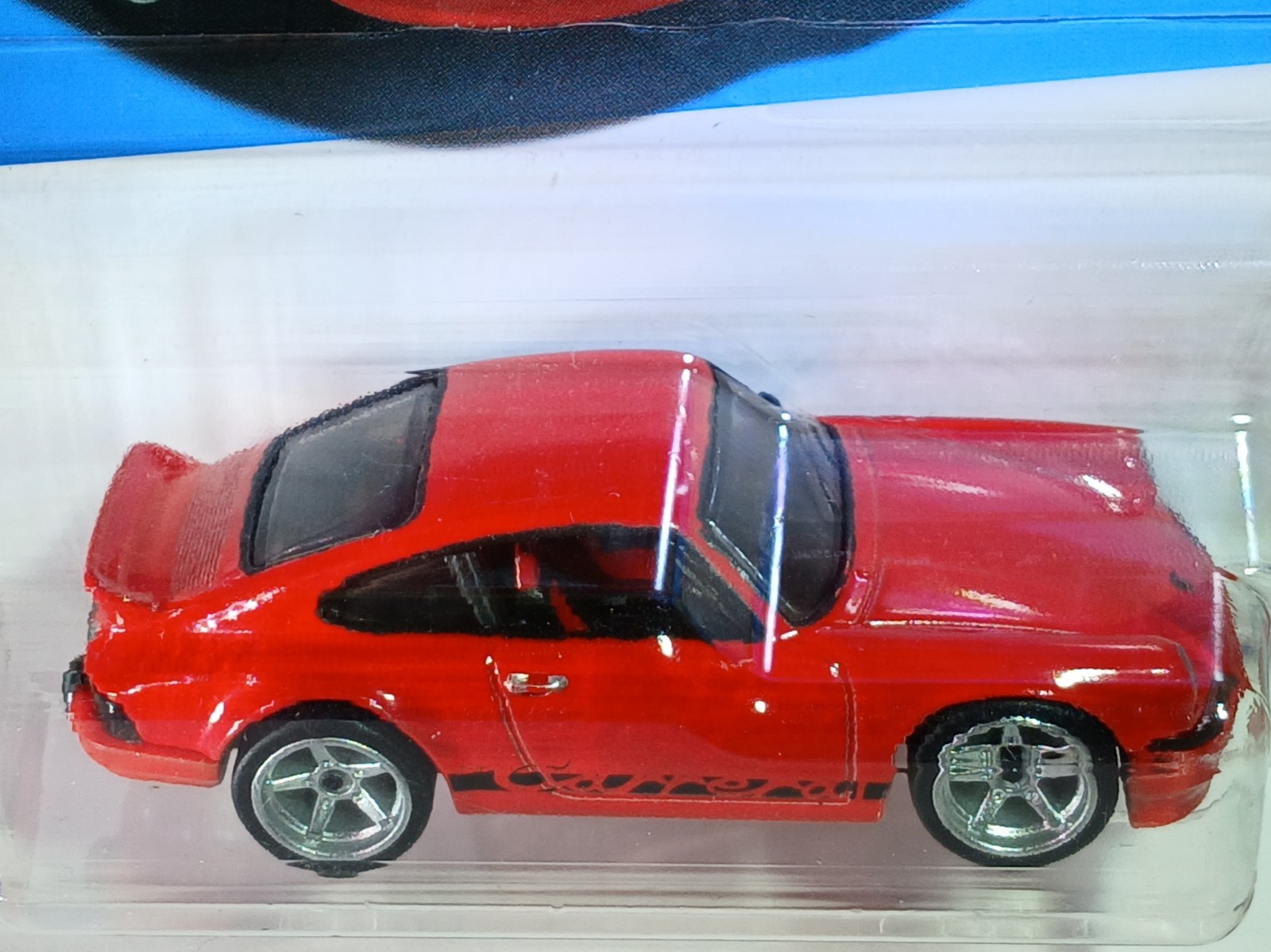 Hot Wheels Factory Fresh Porsche 911 Carrera RS 2.7 Red 1:64 Real Riders- Inter.