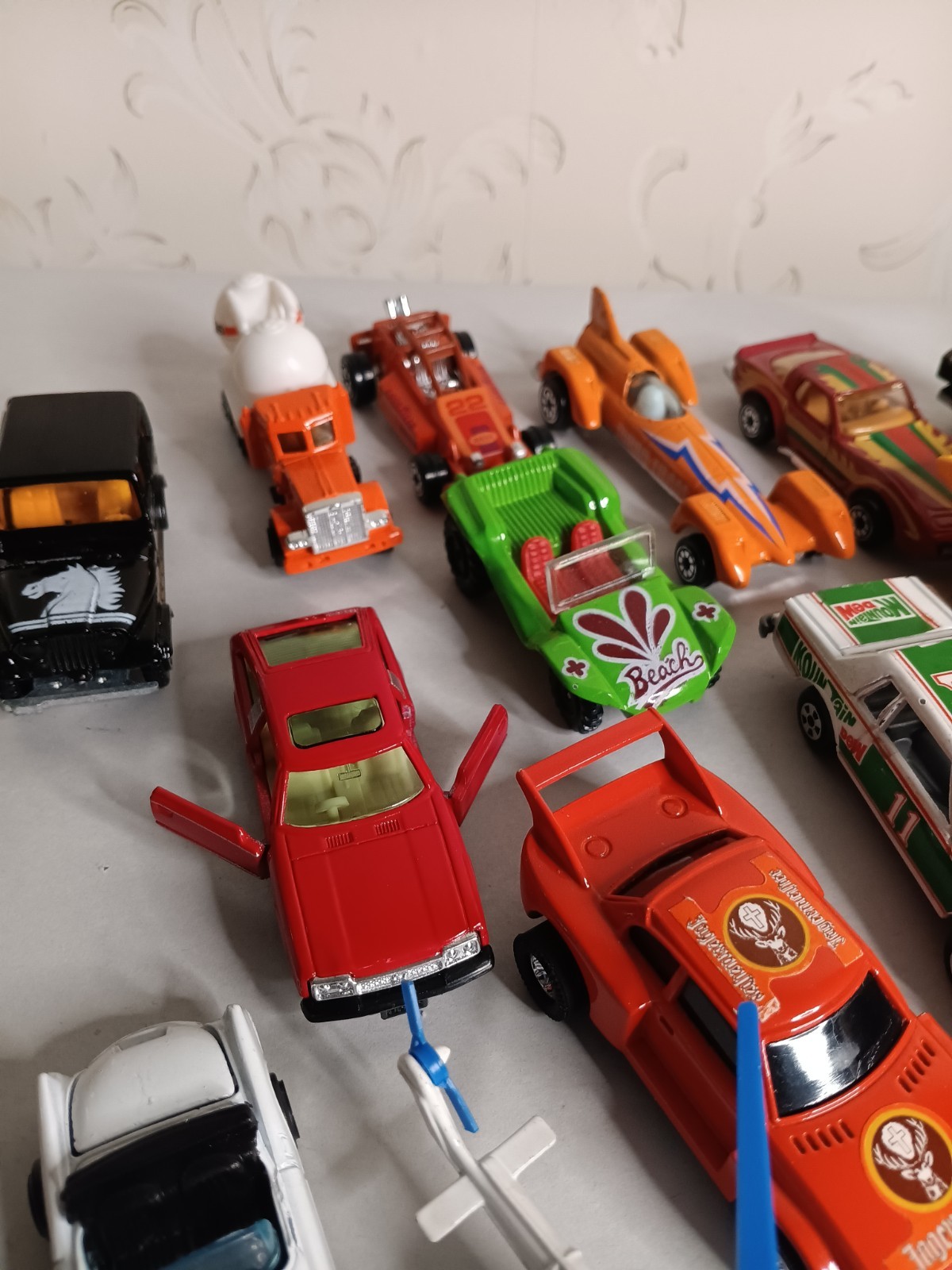 vintage 1/64 diecast cars lot Various Brands