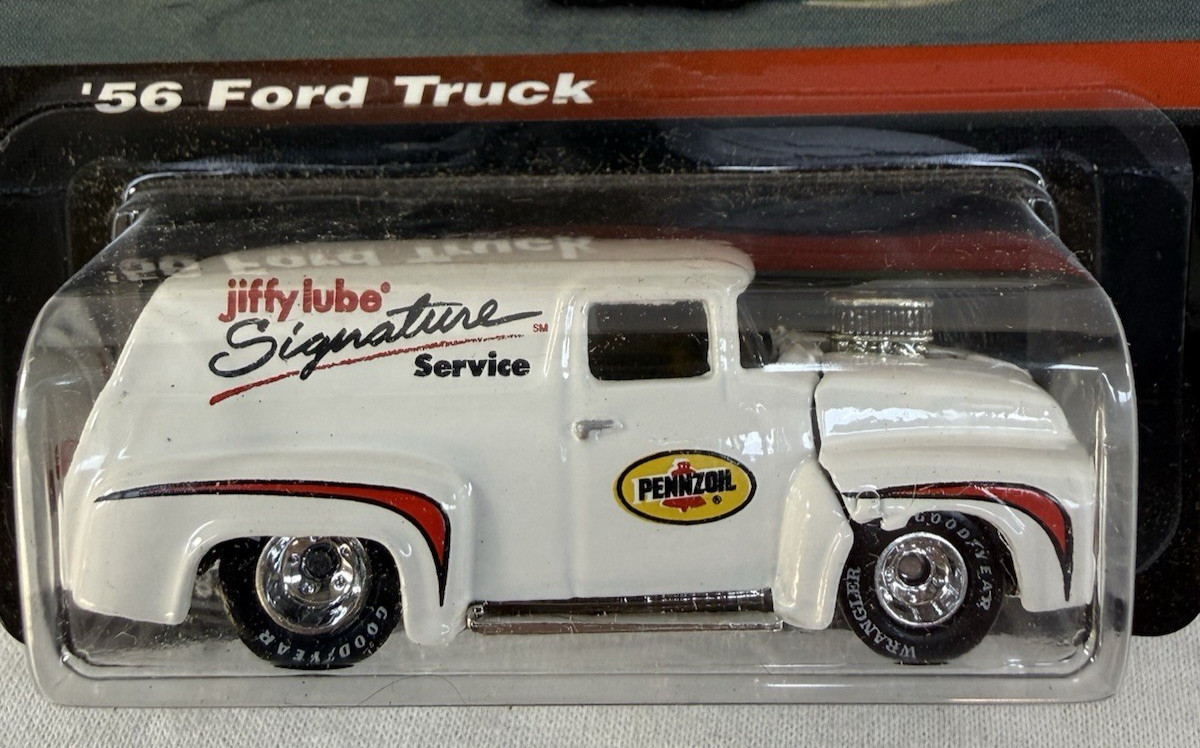 HOT WHEELS ’56 Ford Truck F-100 Panel Van Jiffy Lube Exclusive Red 26279 2000