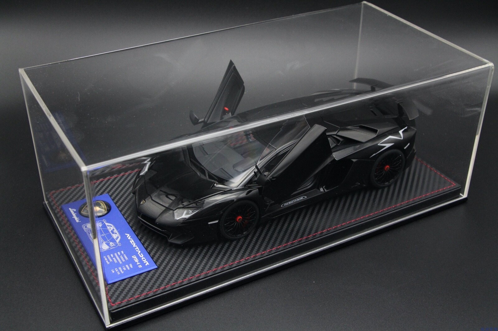New Display case show case with leather base for 1:18 BBR MR Autoart Car model
