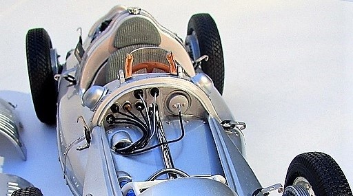 F1 GP Race Car 24 Racing Indy 12 Carousel SLR 1:18 Vintage Diecast Model