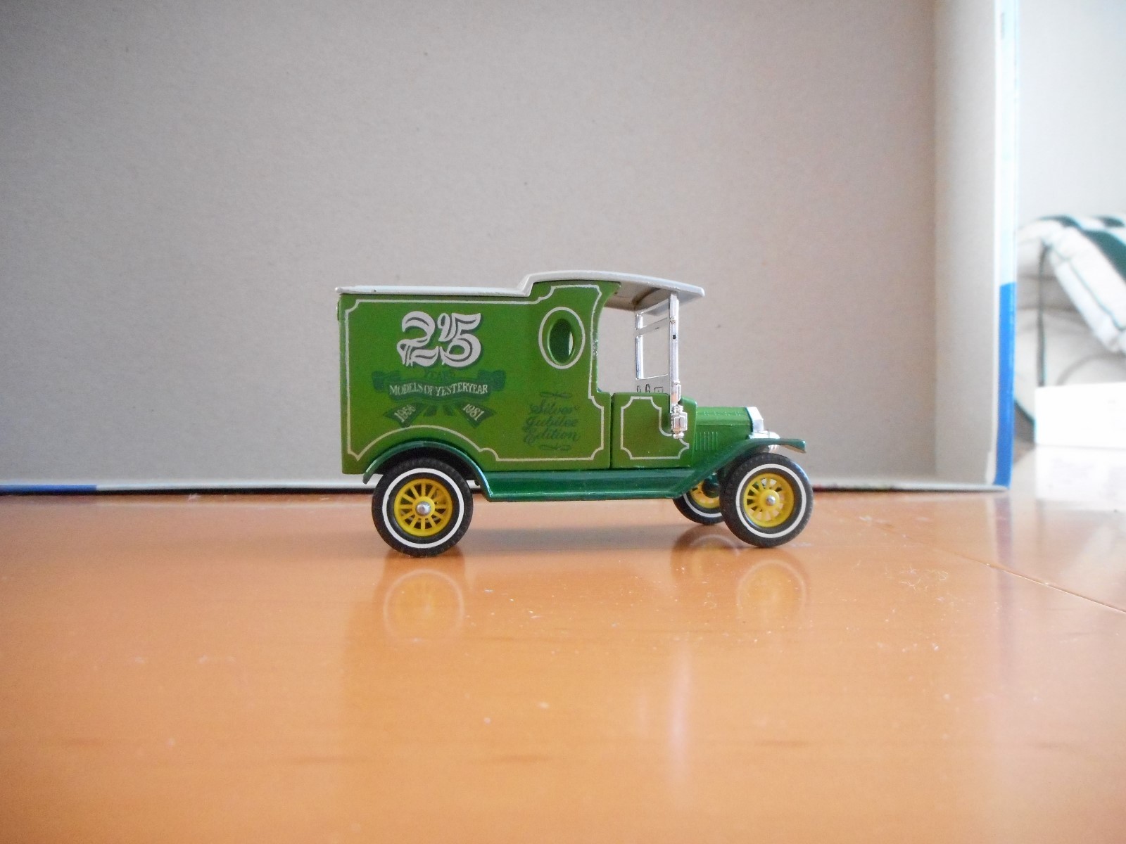 Matchbox Models of Yesteryear Y-12 1912 Ford Model ‘T’ 25 YRS MODELS OF YES+BOX
