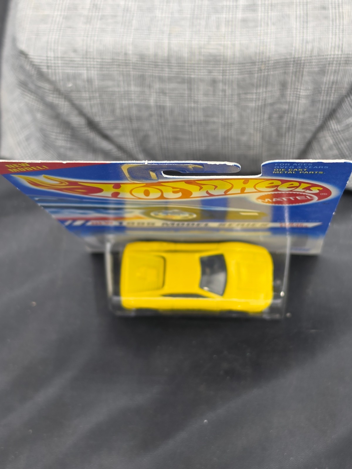 Hot Wheels 1995 Model Series #10/12 #350 1994 Yellow Ferrari 355 (80)