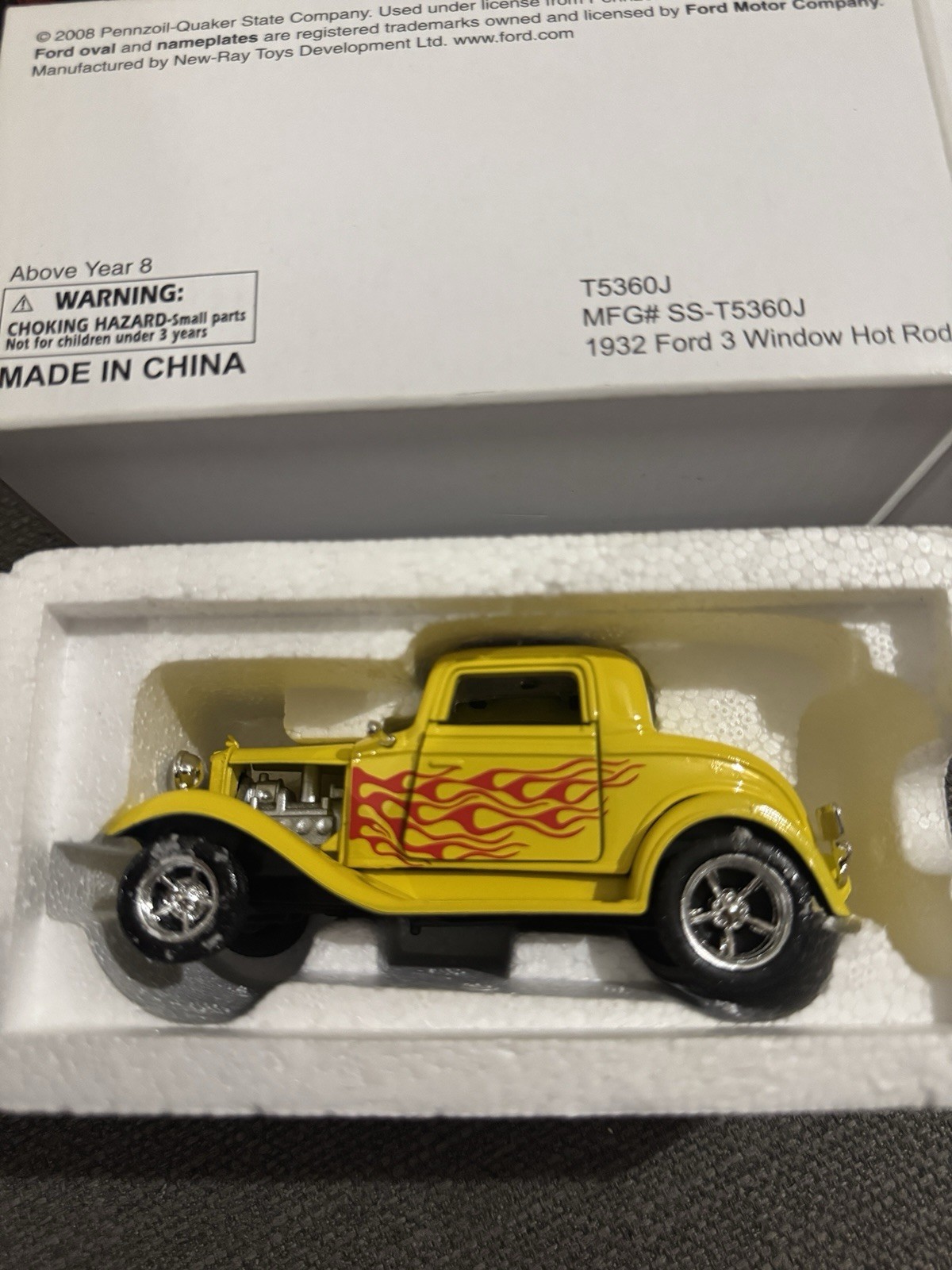 National Motor Museum-1932 Ford 3-Window Hot Rod-1/32 Diecast Yellow Flames