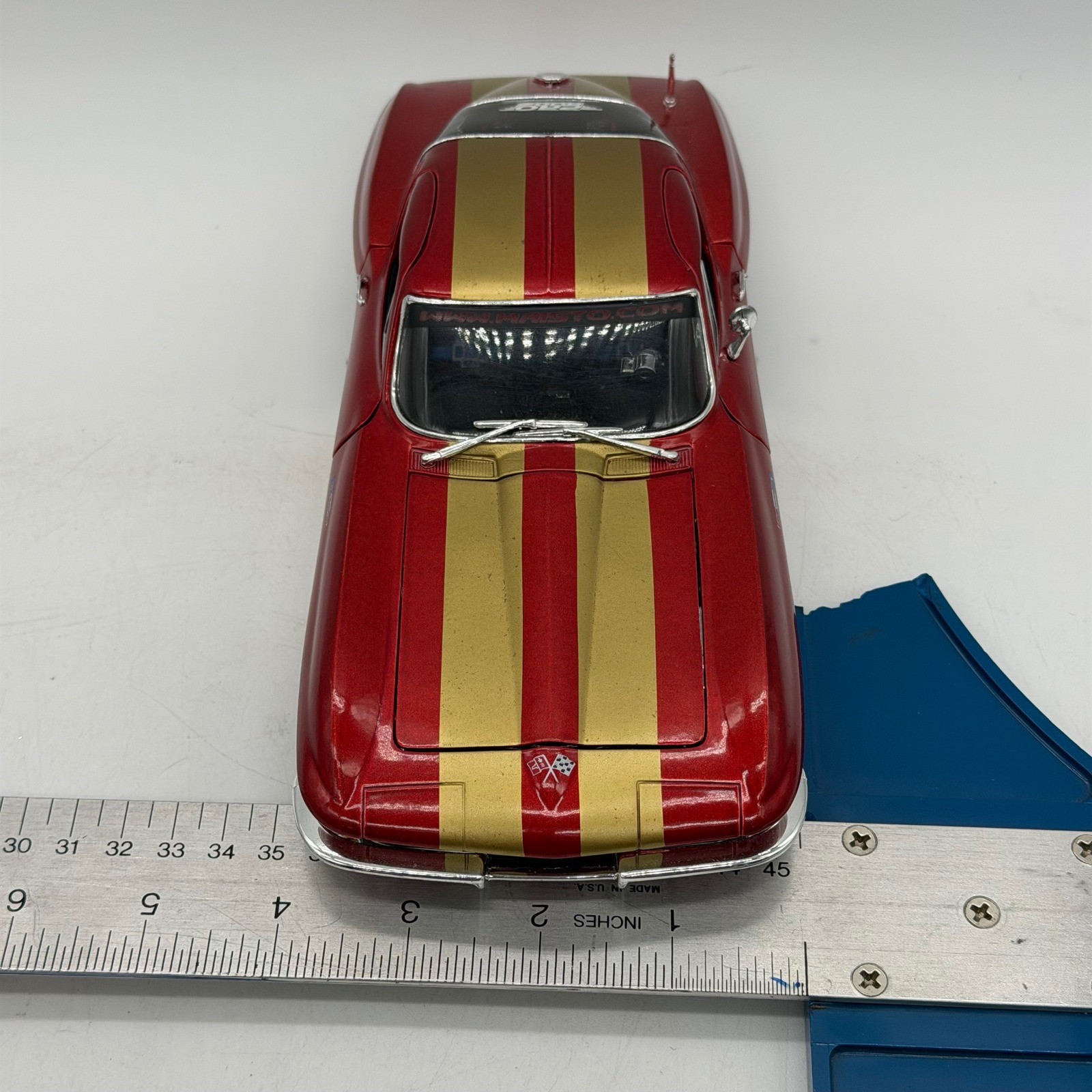 Maisto Pro Rodz 1965 Chevrolet Corvette 1/18 Red/Gold Racing Stripes Diecast Car