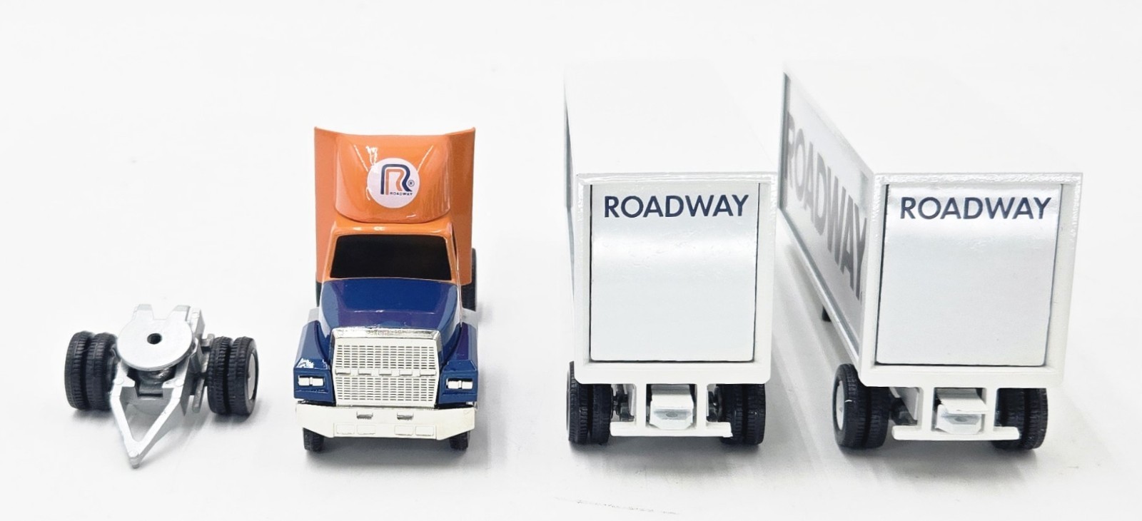 Vtg 1992 Winross Roadway Express Double Trailers 1:64 Diecast Semi Truck Set NOS