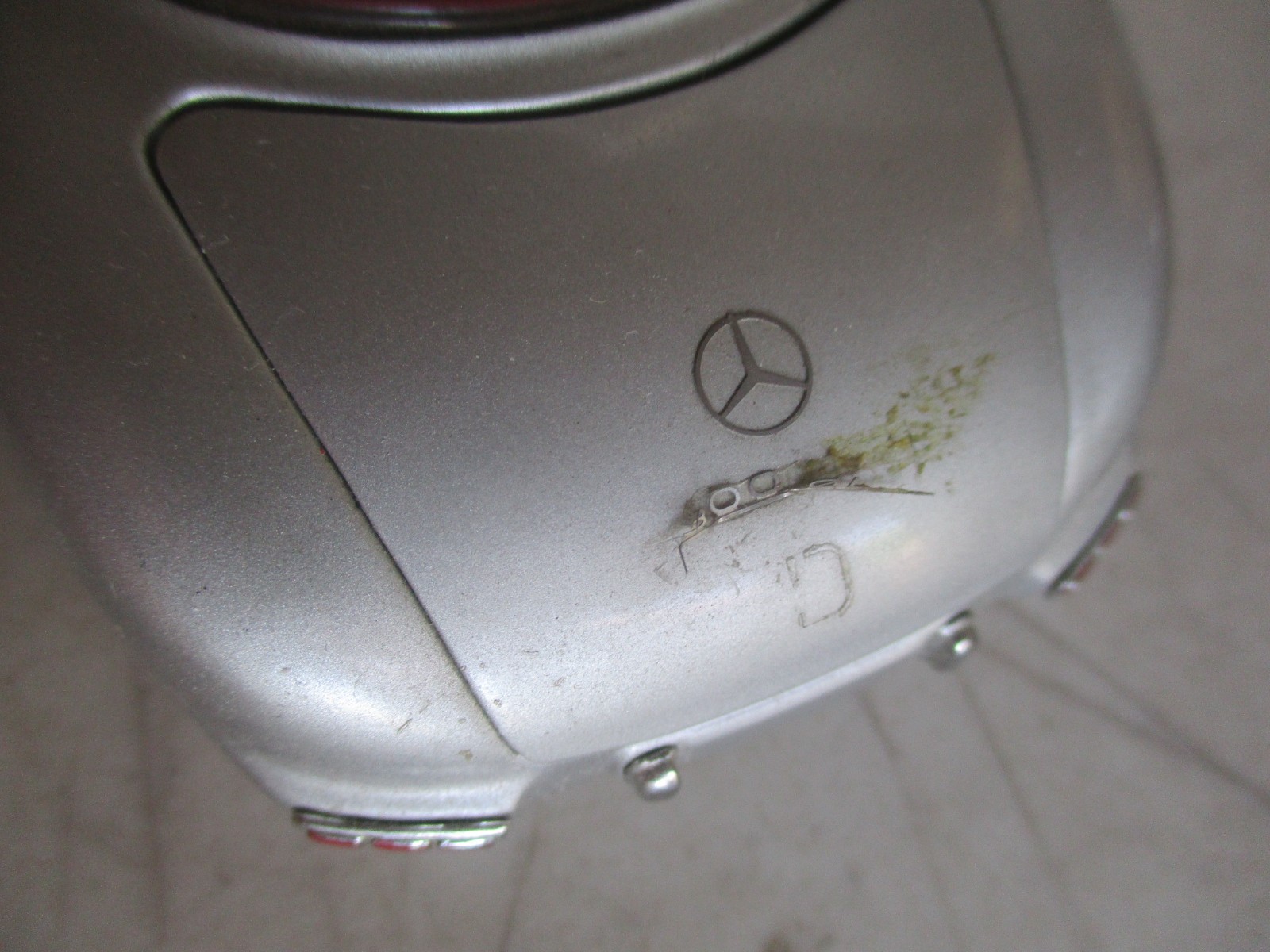 PAUL’S MODEL ART 1:24 1955 MERCEDES BENZ 300 SLR UHLEALHAUT COUPE more listed