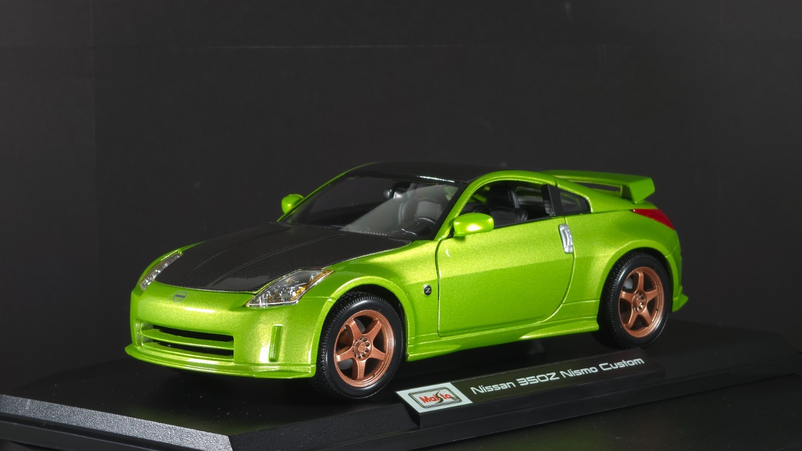Nissan 350Z Nismo Custom 1:18 Maisto Exclusive Style Special Edition Green