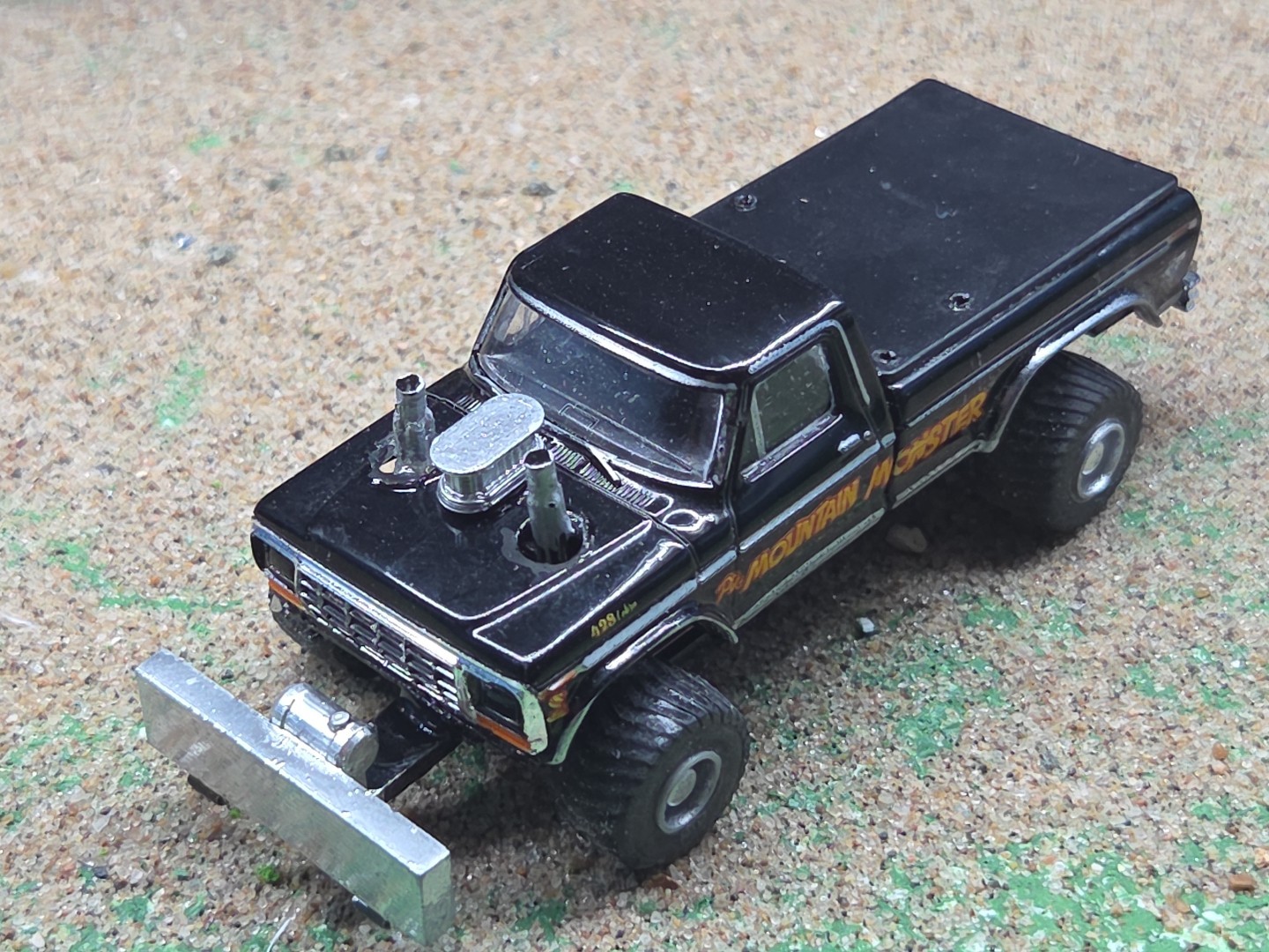 CUSTOM BUILT 1:64 GreenLight 1979 FORD HOT ROD PULLING TRUCK ertl puller dcp 460