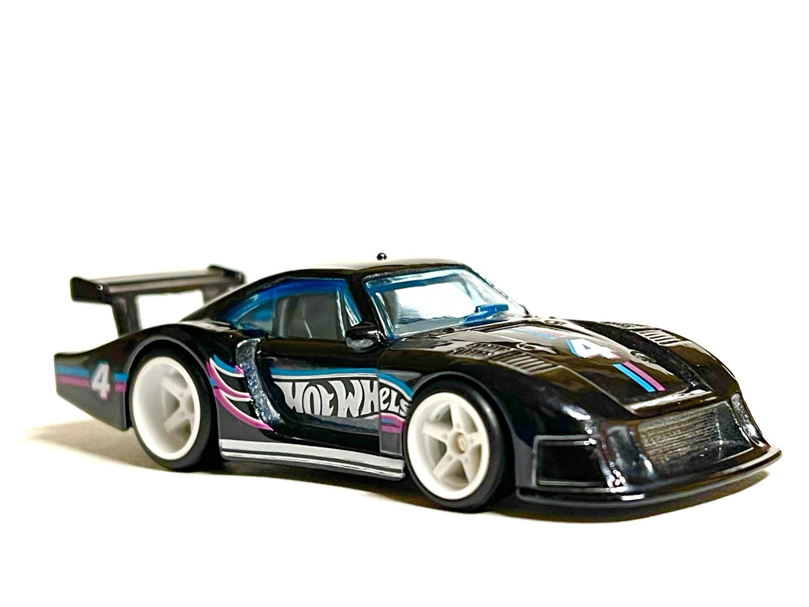 Hot Wheels New 2026 Porsche 935 78 #4 Mail In Loose