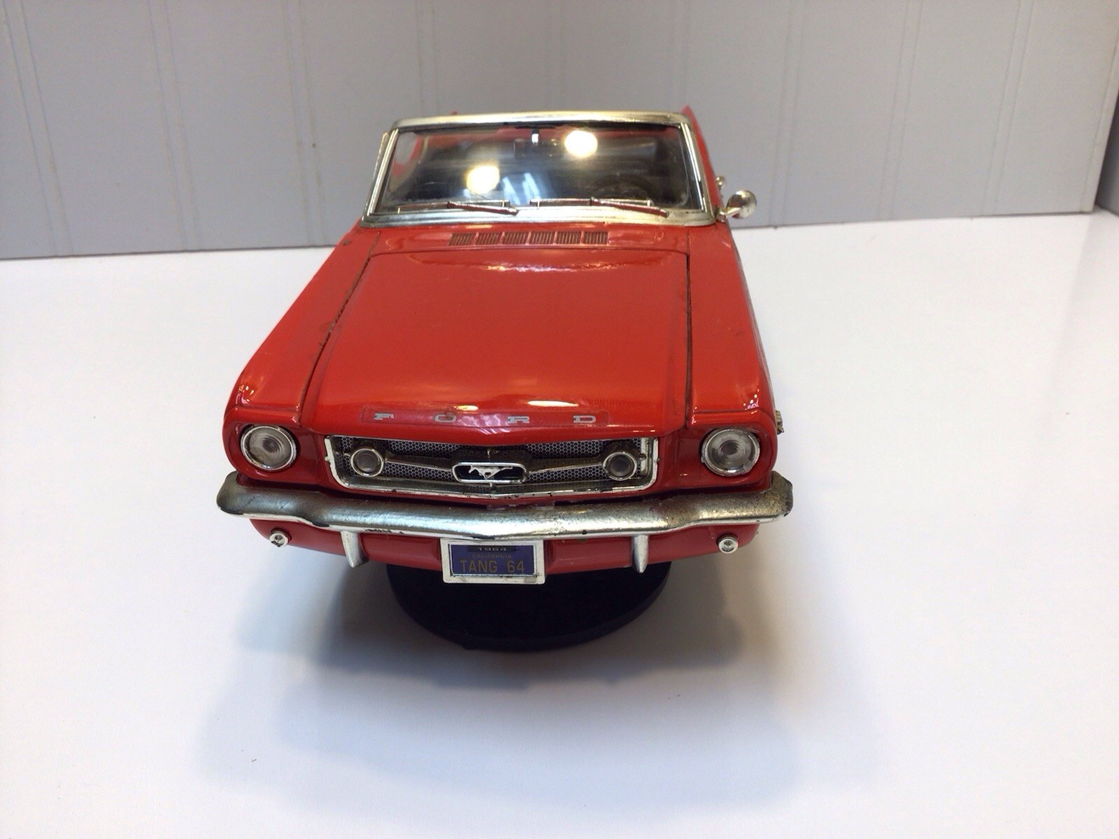 1964 1/2 Red Ford Mustang Convertible 1:18 Die-Cast Mira Golden Line
