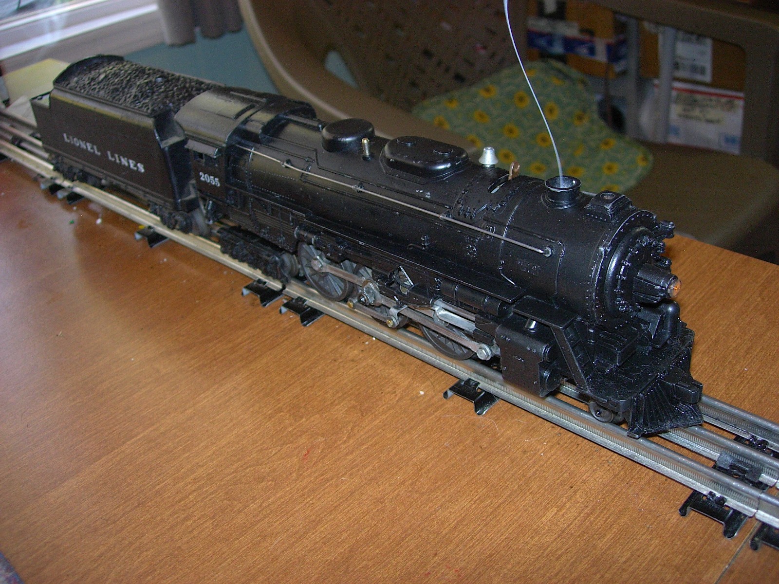 HERE IS A NICE LIONEL #2055 O/027 GAUGE 4-6-4 DIE-CAST “HUDSON” ENGINE/TENDER A1