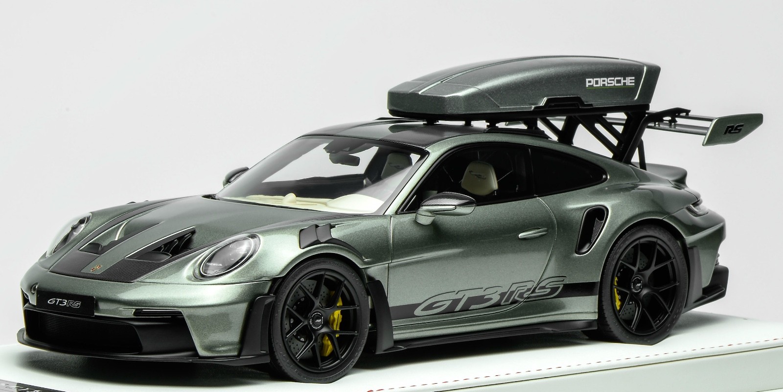 1/18 Ivy Porsche 911 GT3 RS with Luggage Rack Urban Bambo Chromaflair 20 p AB650