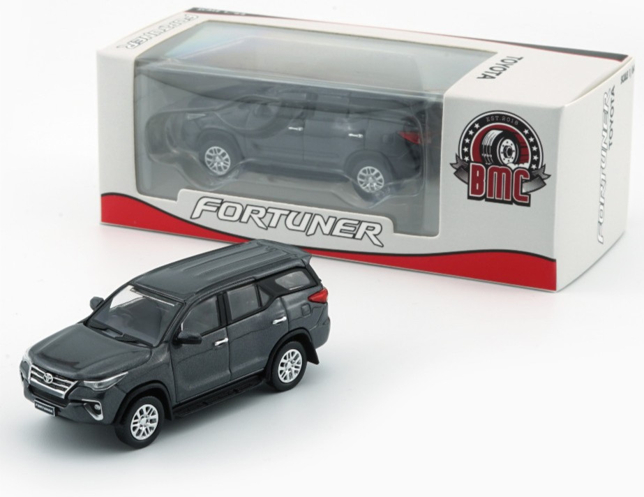 BM Creations 2018 Totota Fortuner – Silver – LHD 1:64 Scale Diecast Car 64B0476