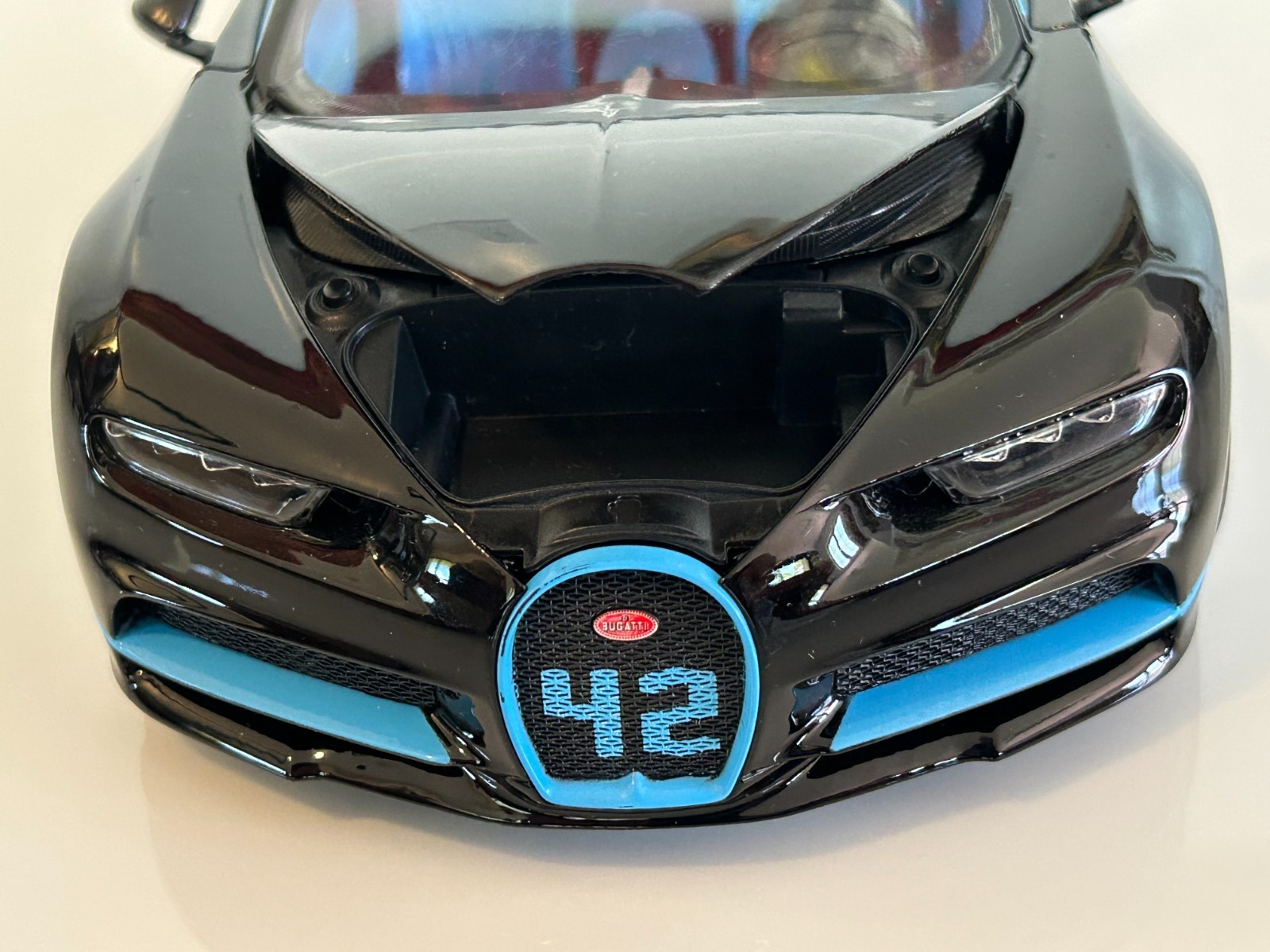 Bburago BUGATTI CHIRON Black Diecast Model Car 18-11040BK 1:18 Scale